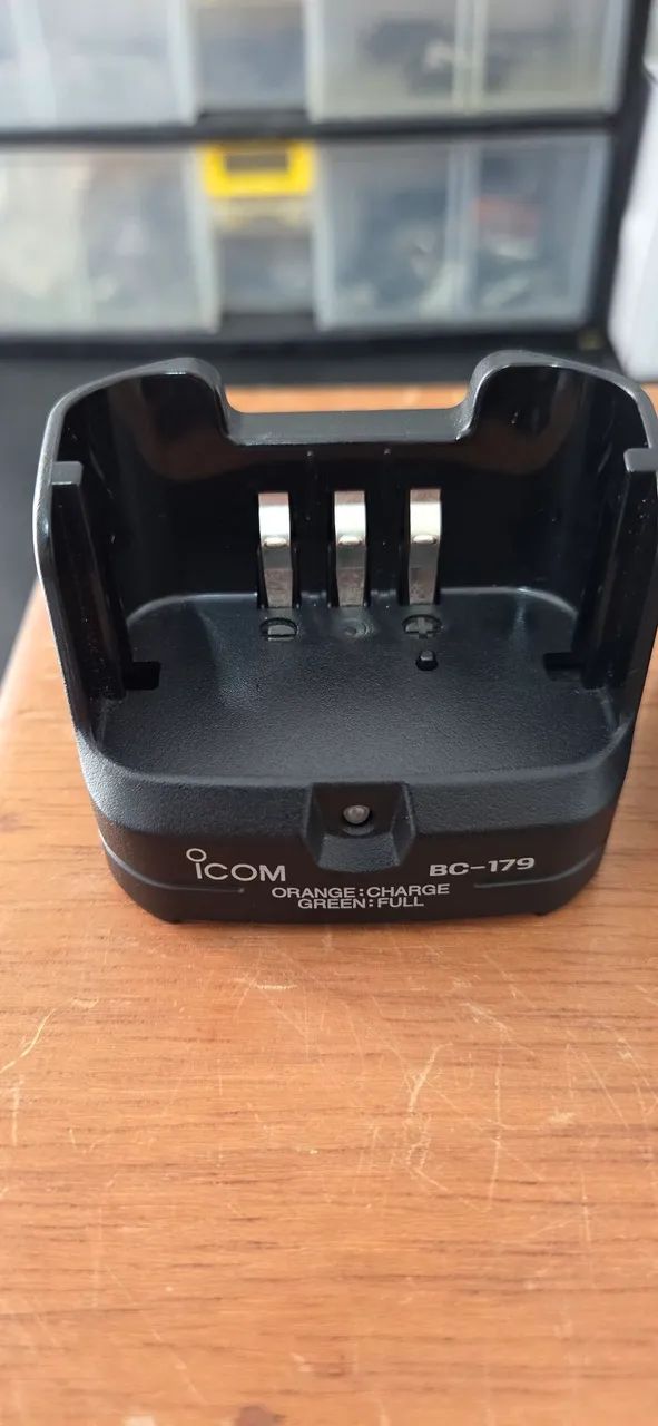 Icom BC-179 com BC-147SA