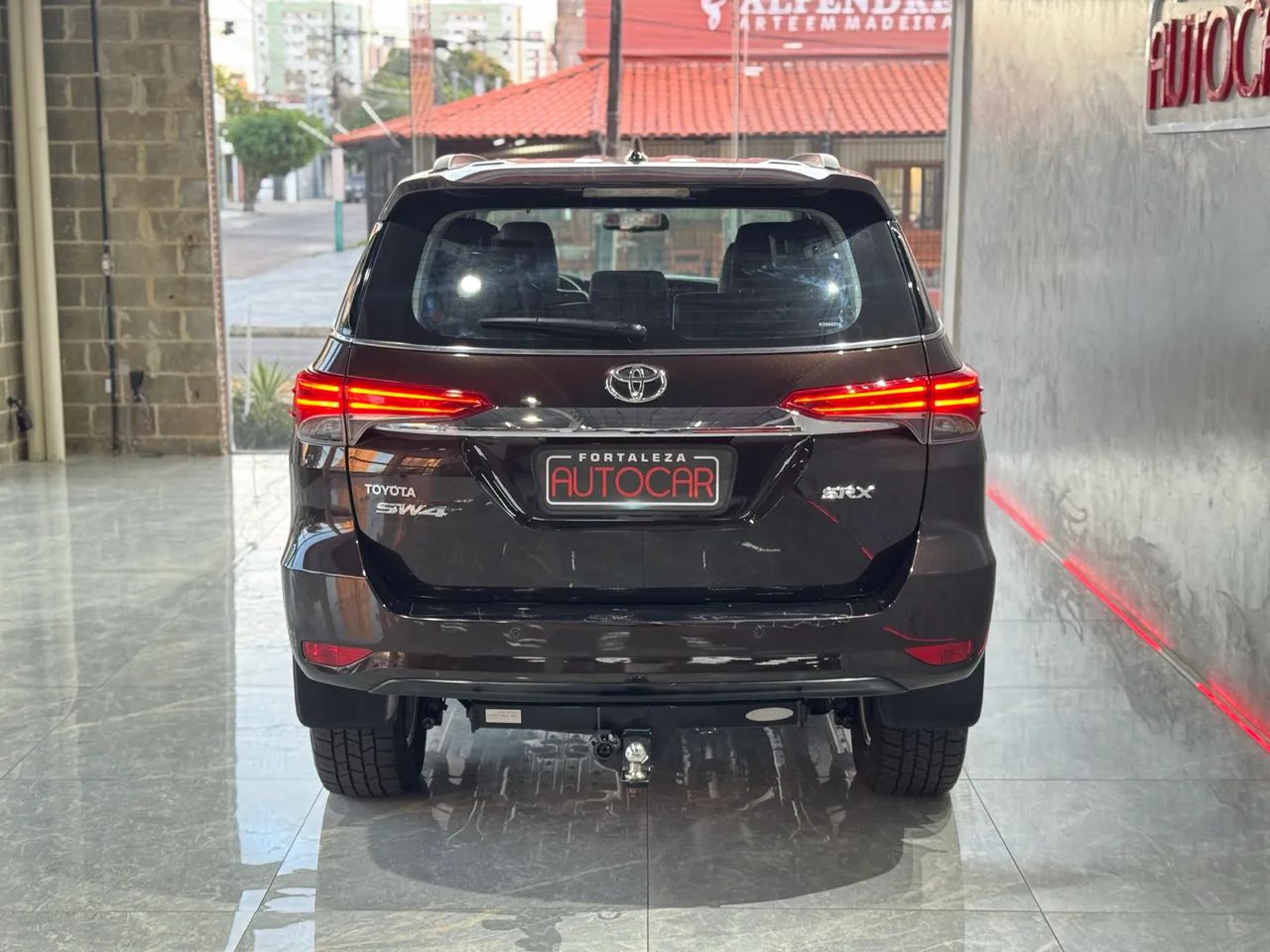 Toyota Hilux SW4 SRX 4X4 2.8 TDI 16V Dies. Aut. 2019 - Foto 6