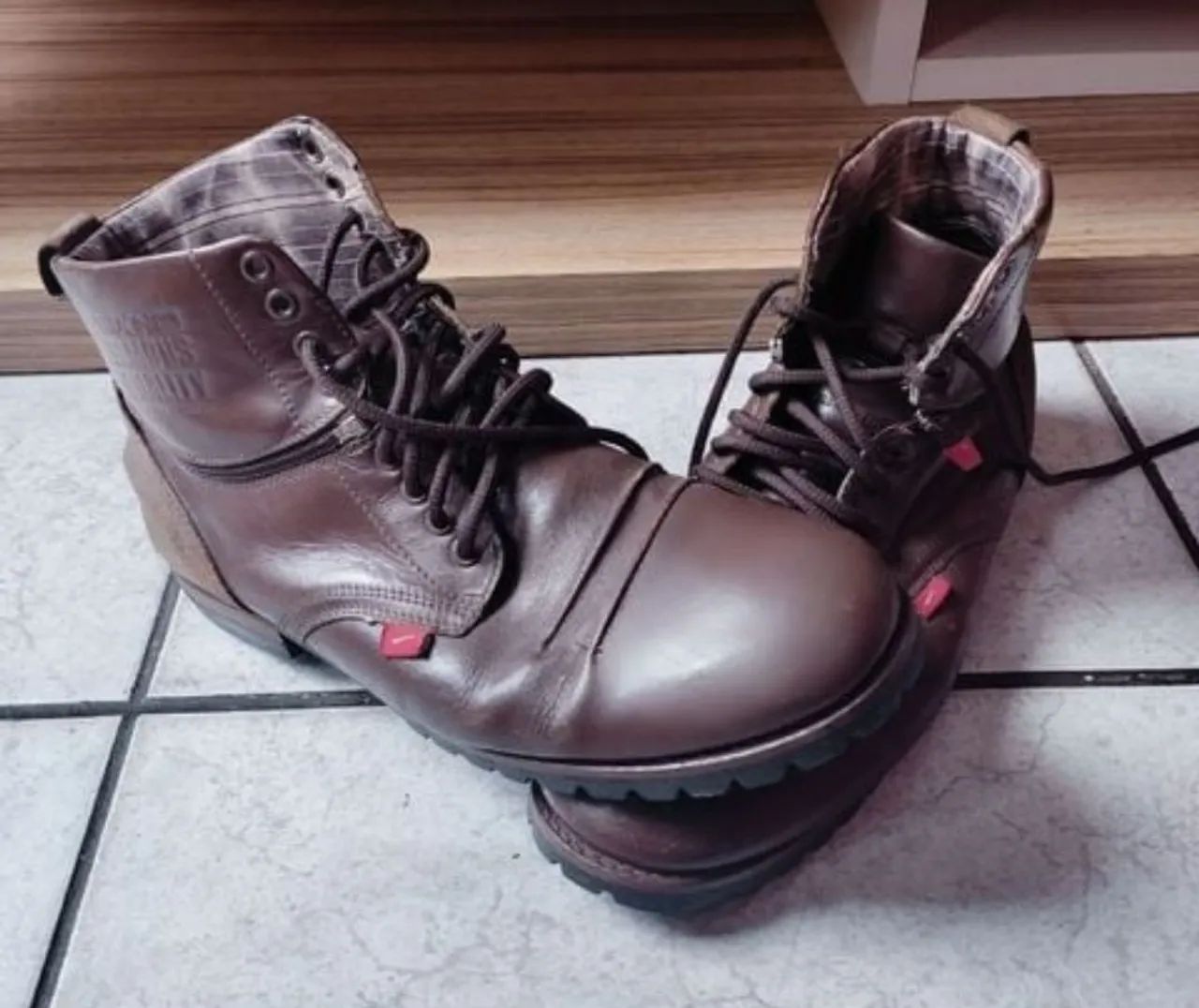 Bota de Couro Ferracini original 42 - Foto 2