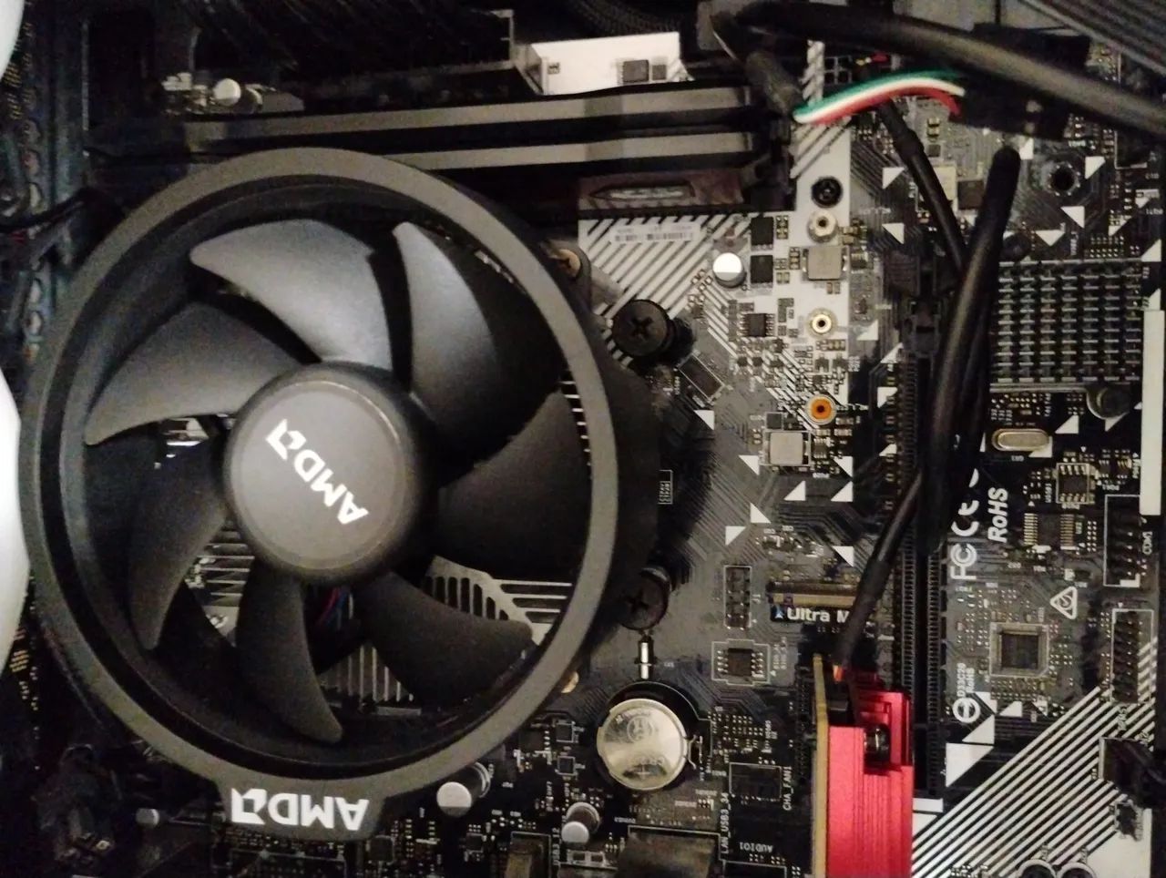 Kit AMD Ryzen 5 3400g + Cooler Box AMD + 2x8(16Gb) Mem. Orion  + Placa Mãe Asrock A320M-HD