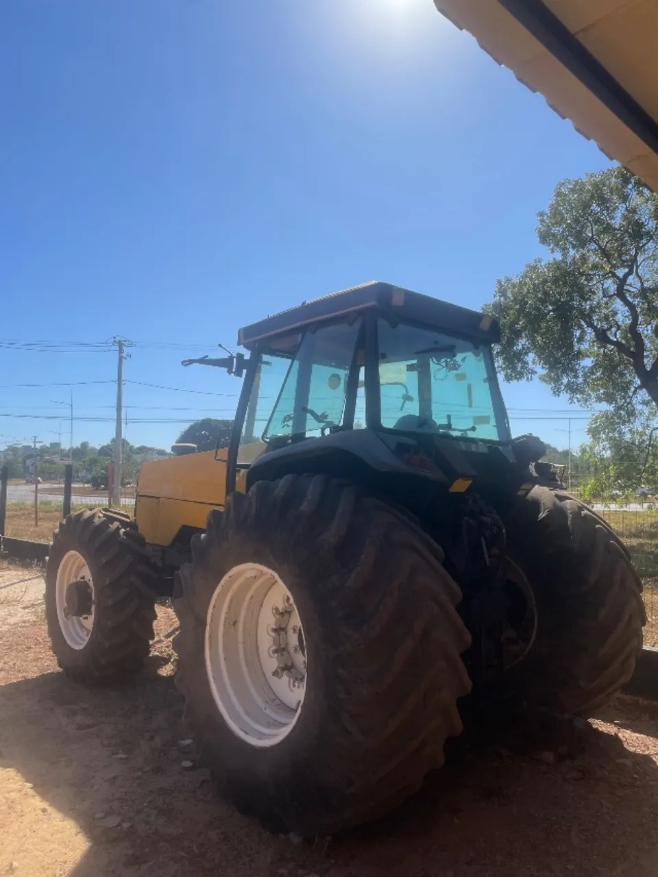Trator bh 180