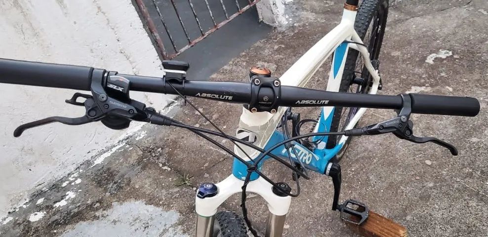 Bicicleta 26" 30v Shimano SLX/Deore Freio a Disco Hidráulico - Astro - Foto 3