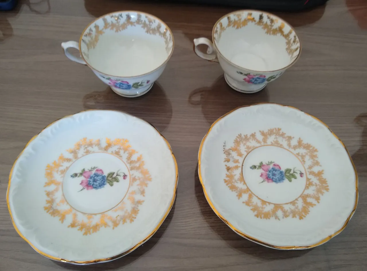 Conjunto de Xícaras de Chá Vintage com Pires Porcelana Schmidt Santa Catarina