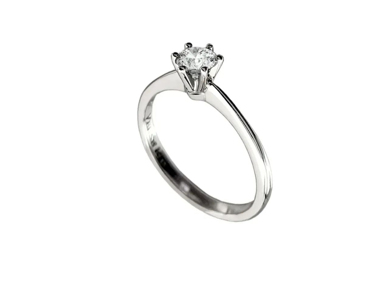 Anel Solitário de Diamante