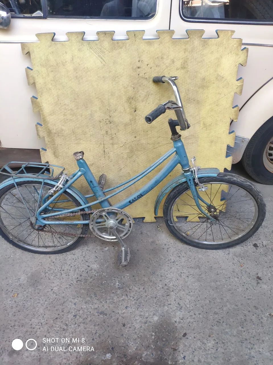 Bicicleta antiga azul aro 20  - Foto 3
