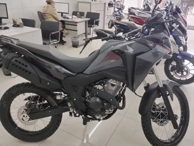 Honda Sahara 300 ABS 0Km, modelo 2026