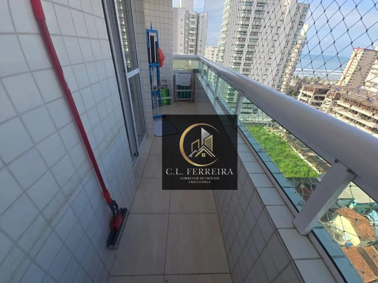 Apartamento para venda em Vilamar de 64.00m² com 2 Quartos, 1 Suite e 1 Garagem