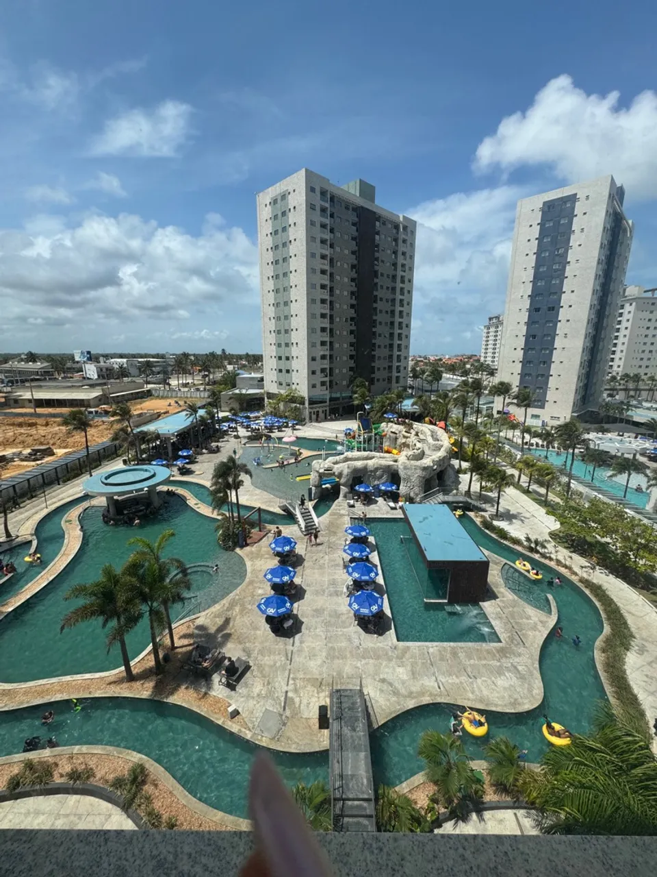 Resort com Piscinas e Lazer Completo - Temporada