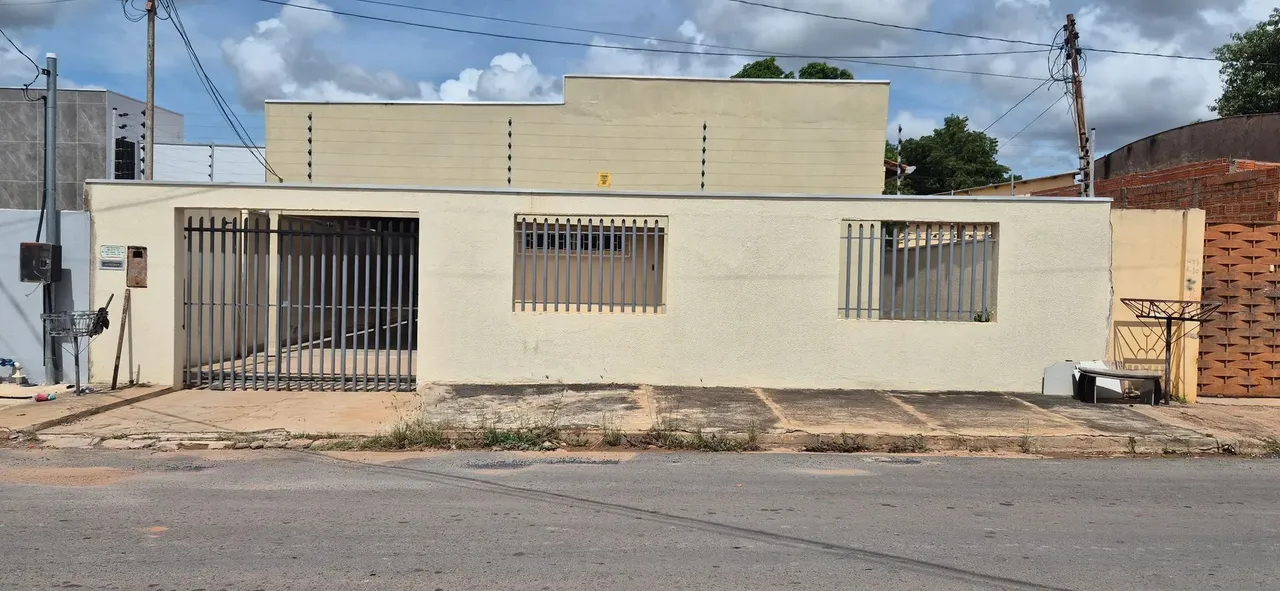 Casa para venda possui 150 metros quadrados com 3 quartos
