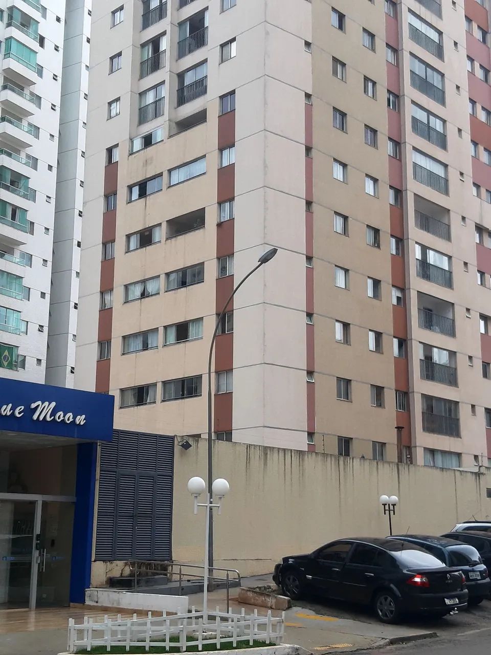 Particular e imobiliária aluga 2 qts c/ suíte 