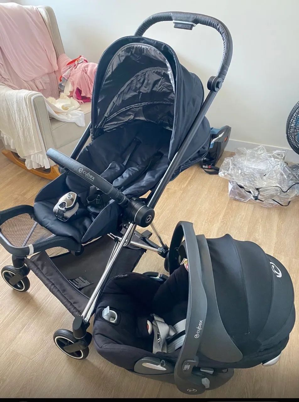 Carrinho e bebê conforto marca Cybex 