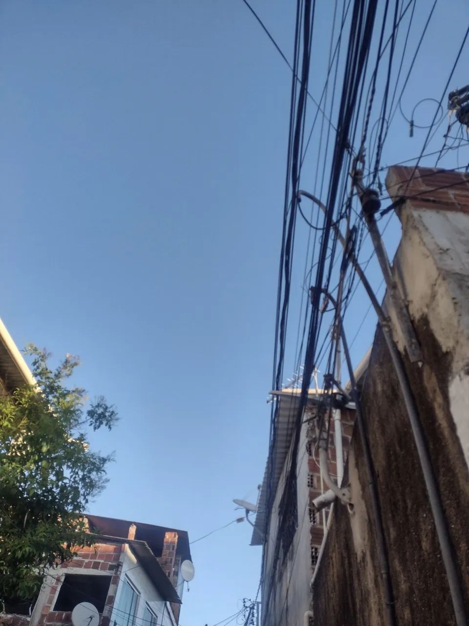 Eletricista e encanador 