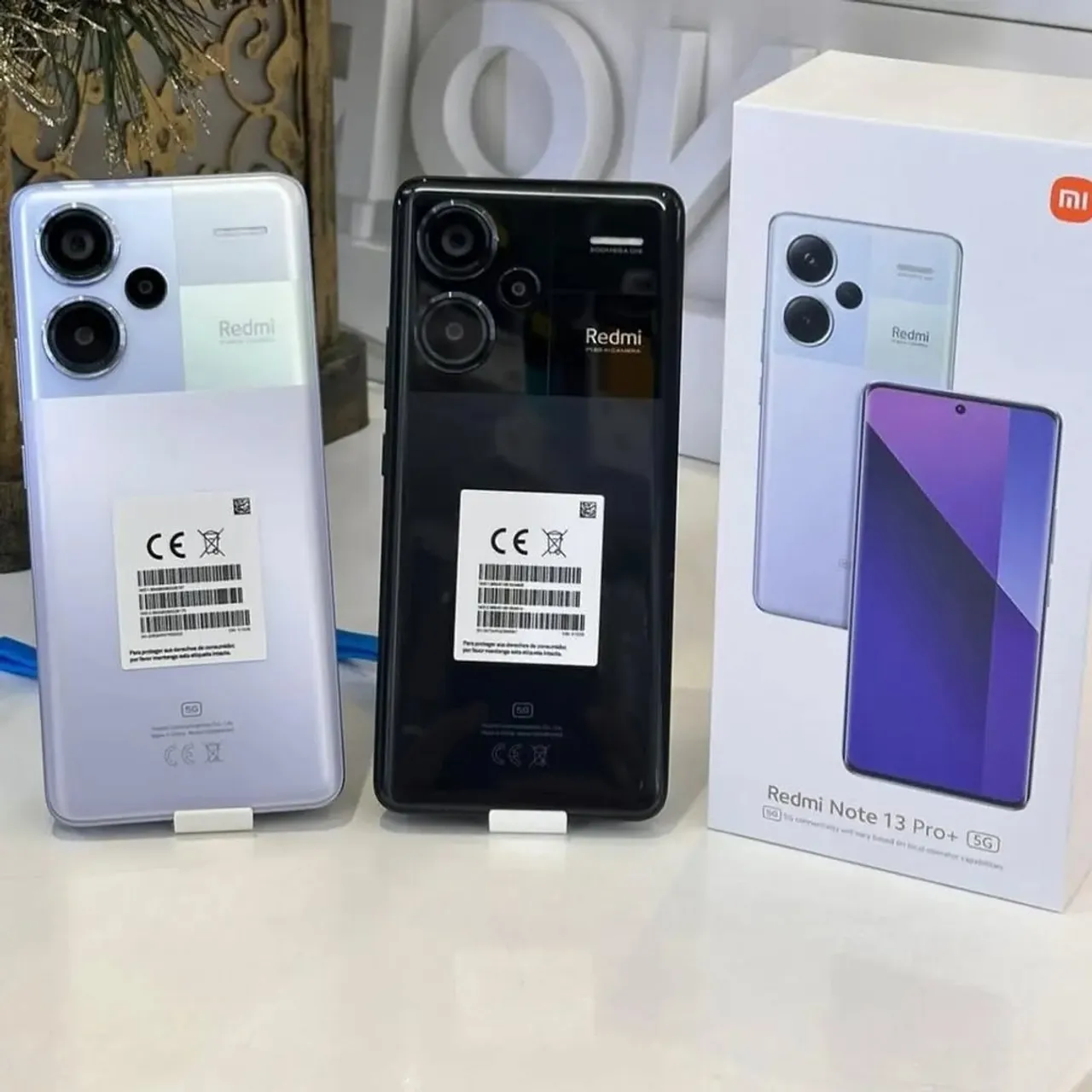 Note 13 Pro+PLUS 5G - 256/8. 01 ano de garantia.