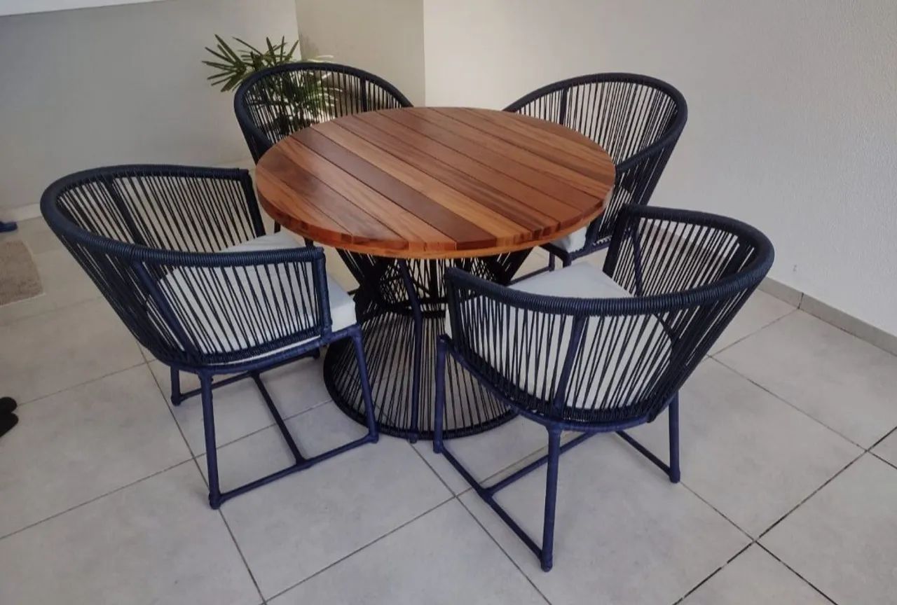 Conjunto Mesa de Jantar Redonda + 4 Cadeiras - Foto 2