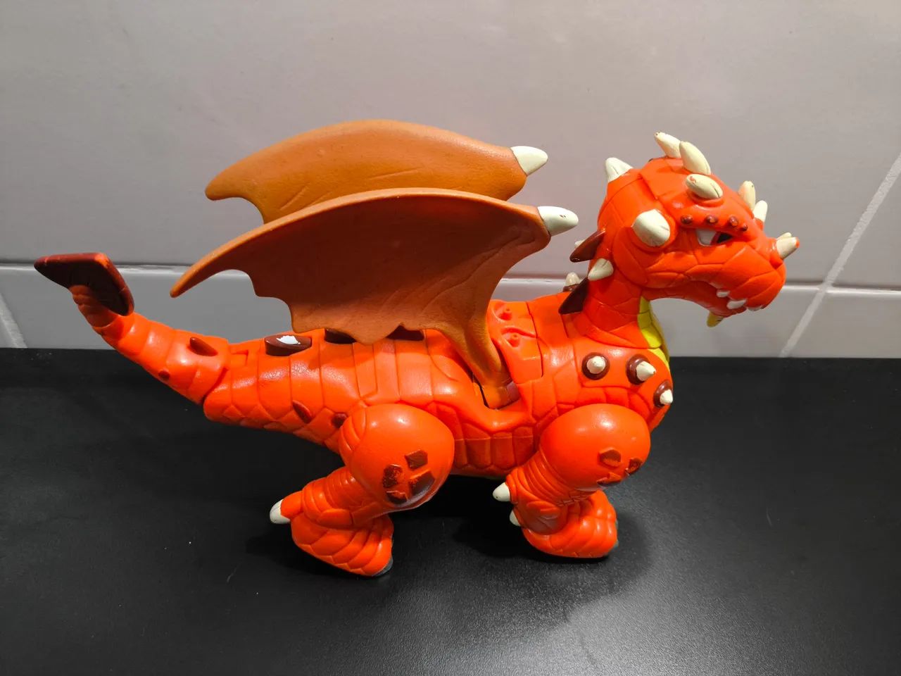 Dragão articulado a pilha Mattel  - Foto 2