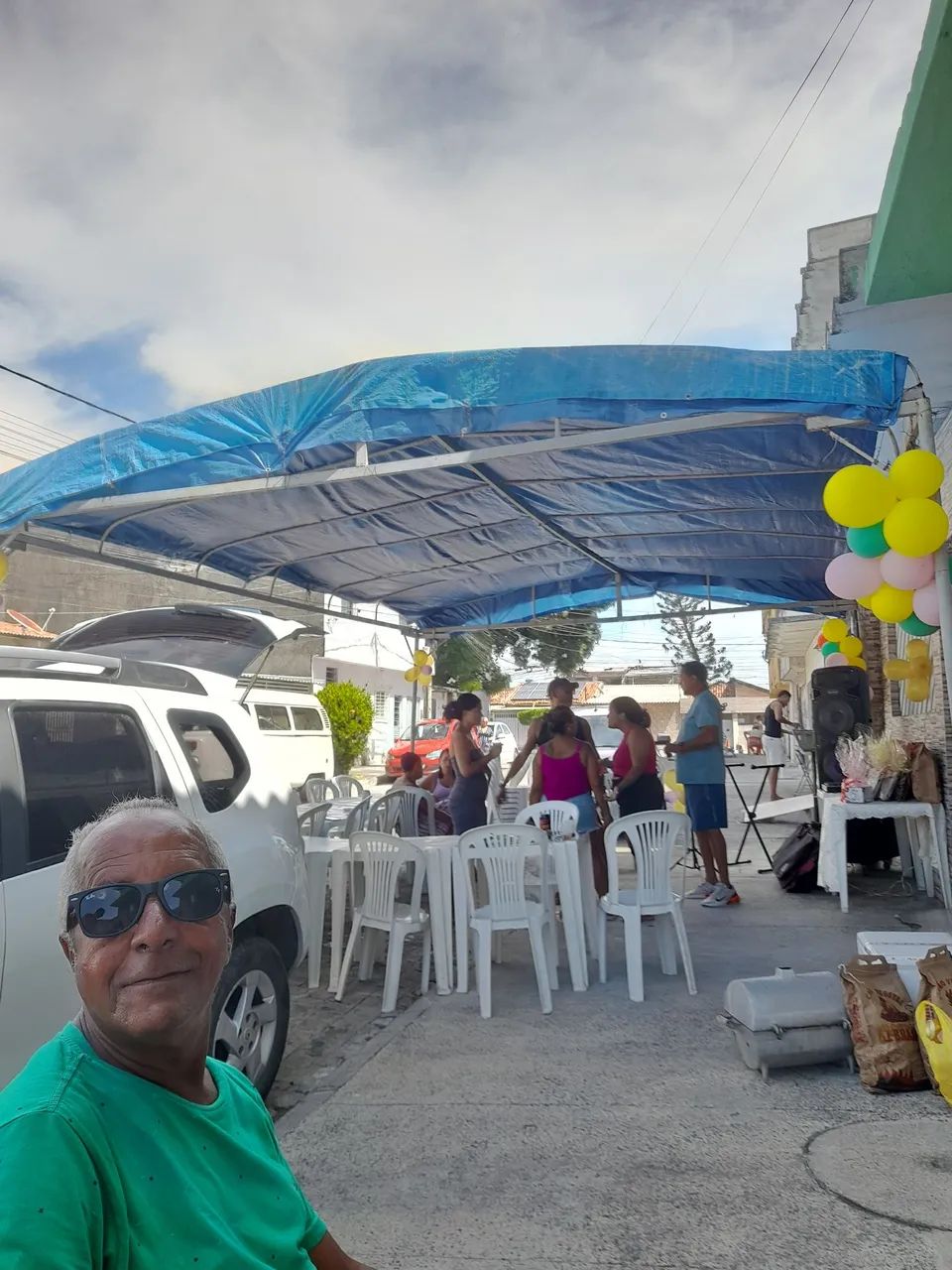 Vendo este toldo Área externa com cobertura e mesas para festas - Foto 2