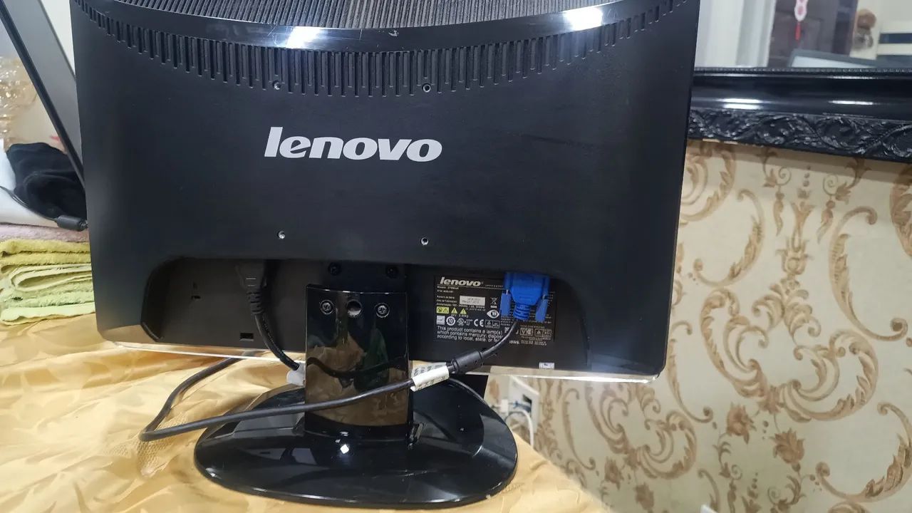 Monitor lenono 18,5 polegadas  - Foto 4