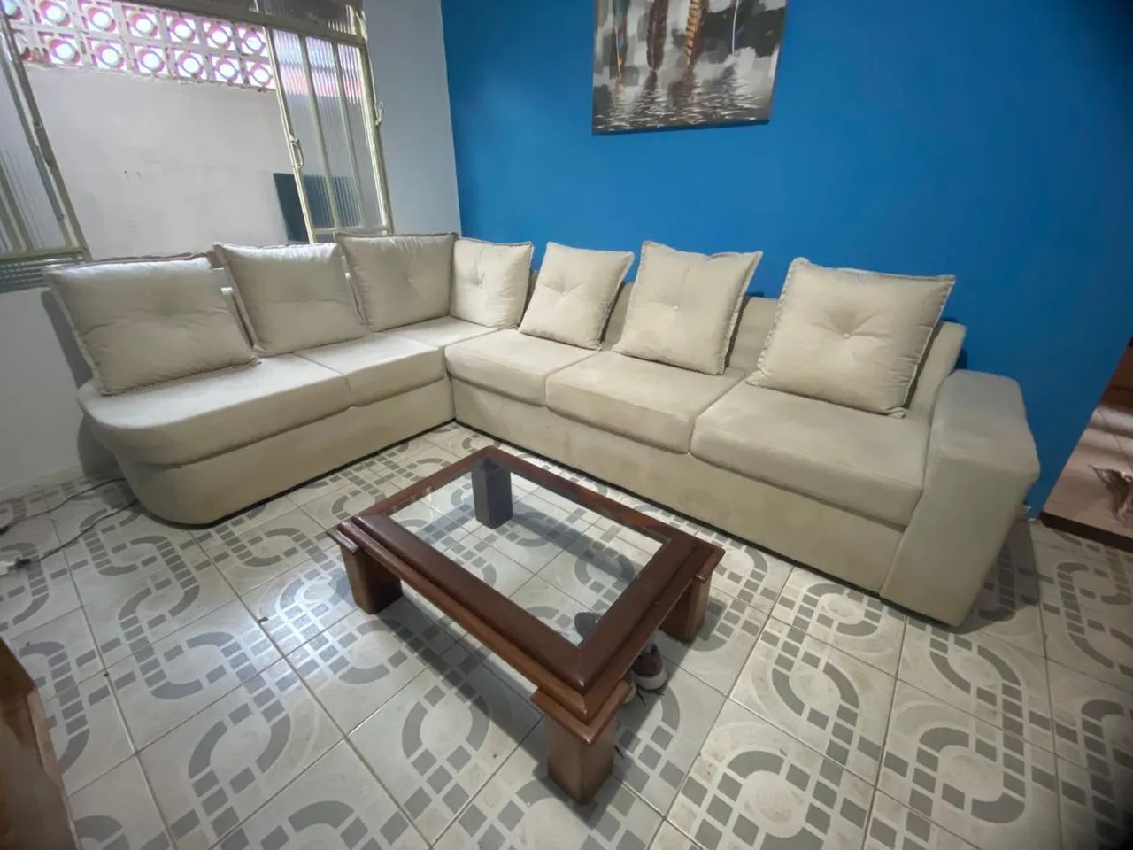 Sofá de canto bege confortável64717835207042120