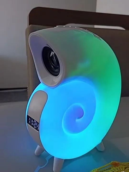 Luminária colorida com caixa de som Bluetooth e relógio digital  - Foto 3