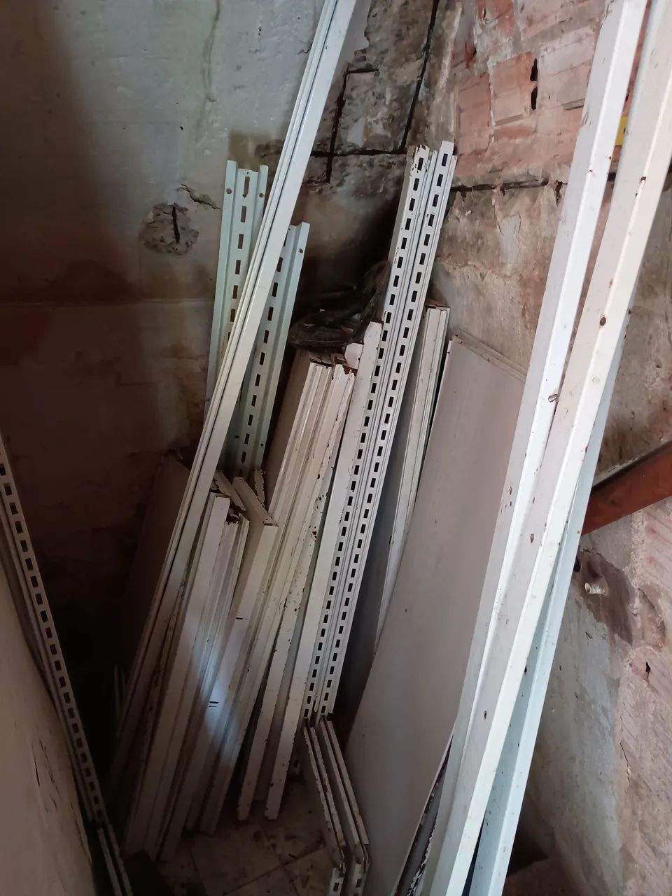 Pratileiras gondulas64302117503105120