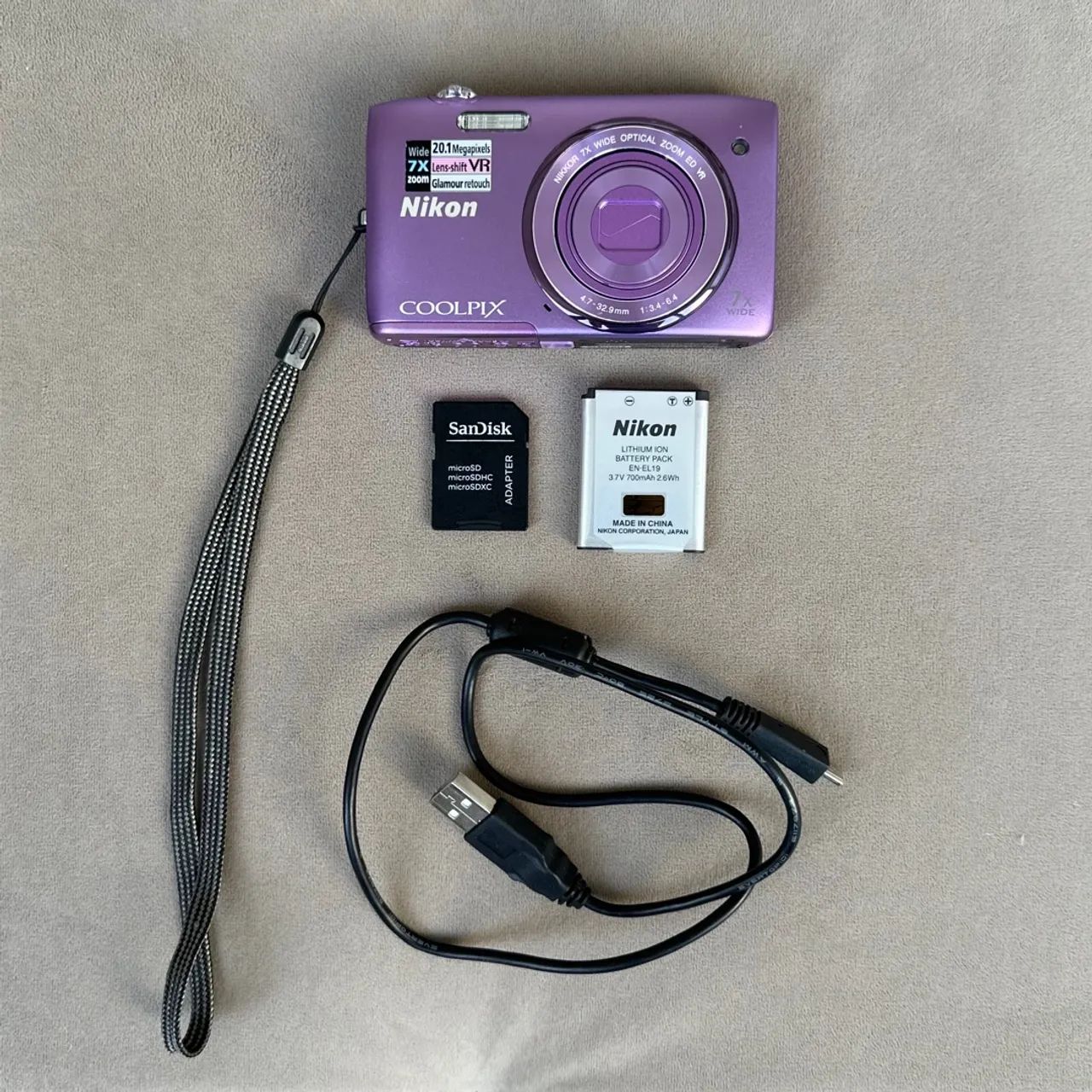 Câmera Digital Fotográfica Nikon Coolpix Modelo S3500 20.1