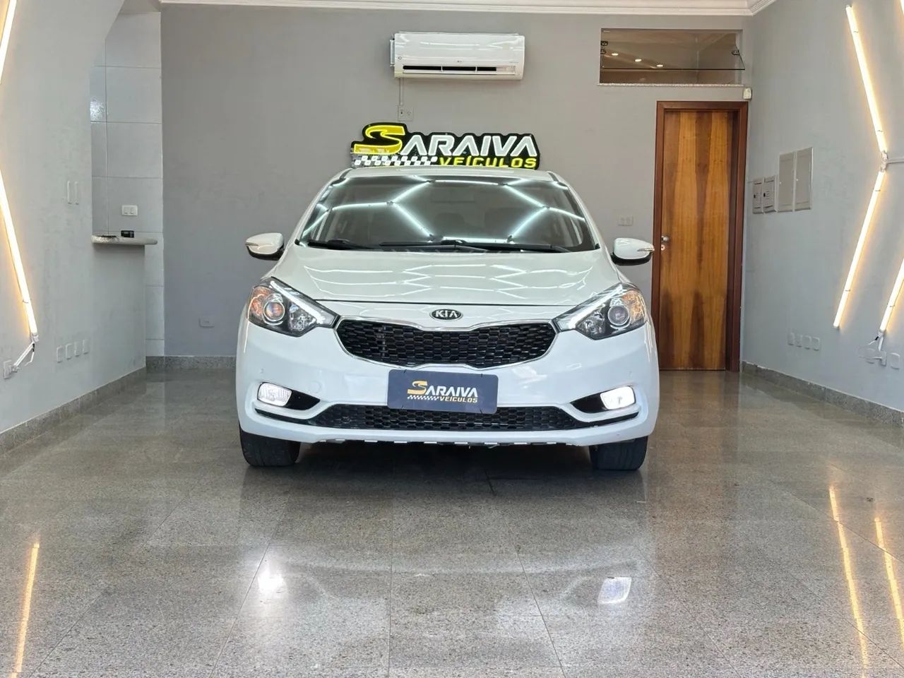 Cerato SX3 2014 1.6 Automático. 2014
