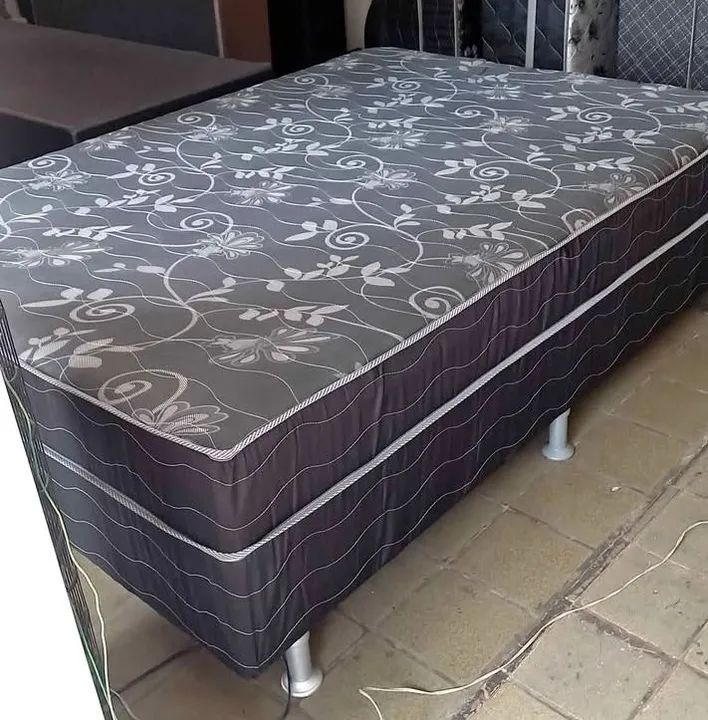 Compre já a suaa - Cama casal colchão D33