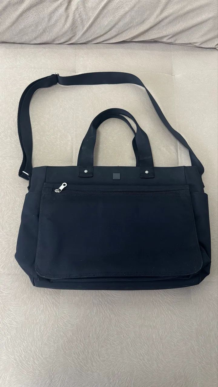 Bolsa UNCLE K - preta - notebook- muitas divisorias 