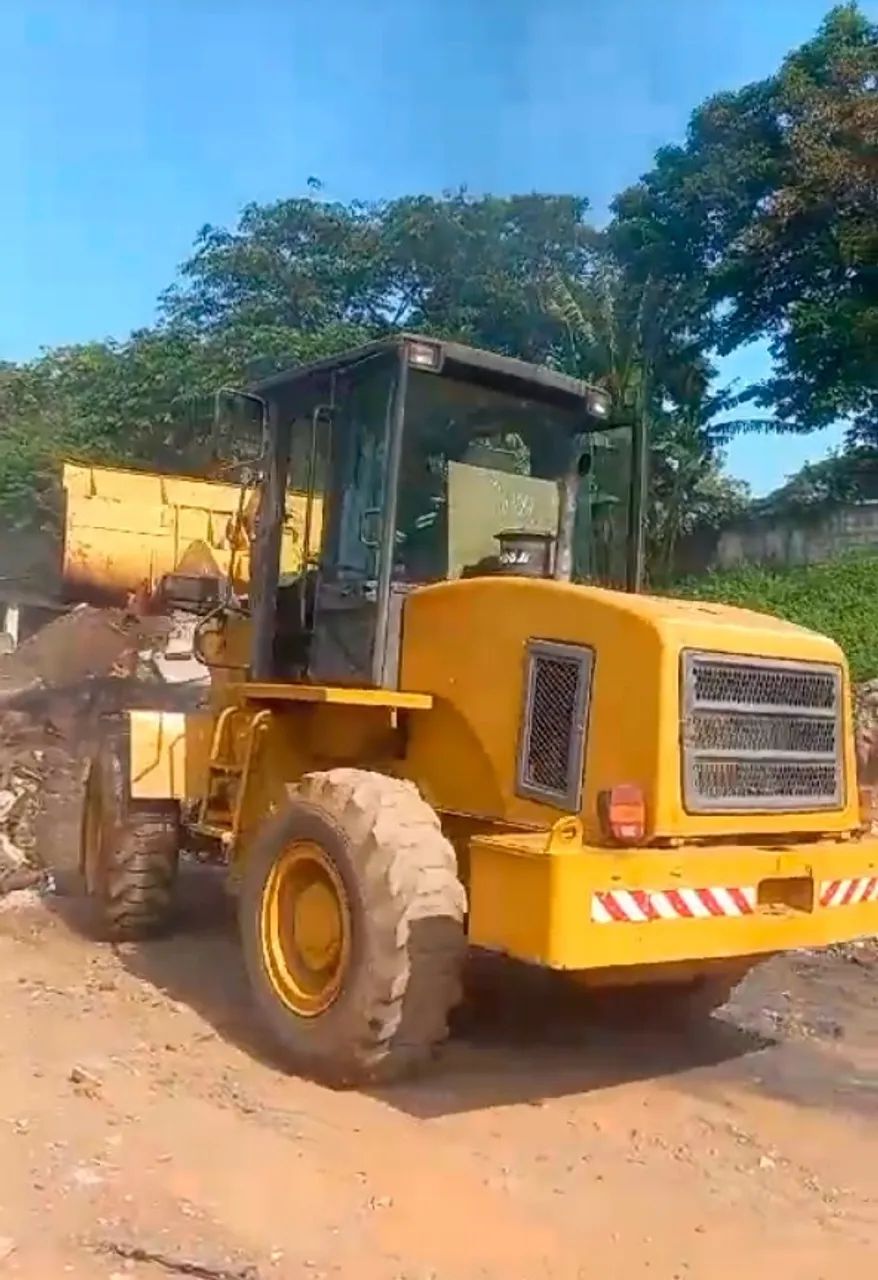 PÁCARREGADEIRA LIUGONG 835, EXCELENTE 7500 HS - Foto 4