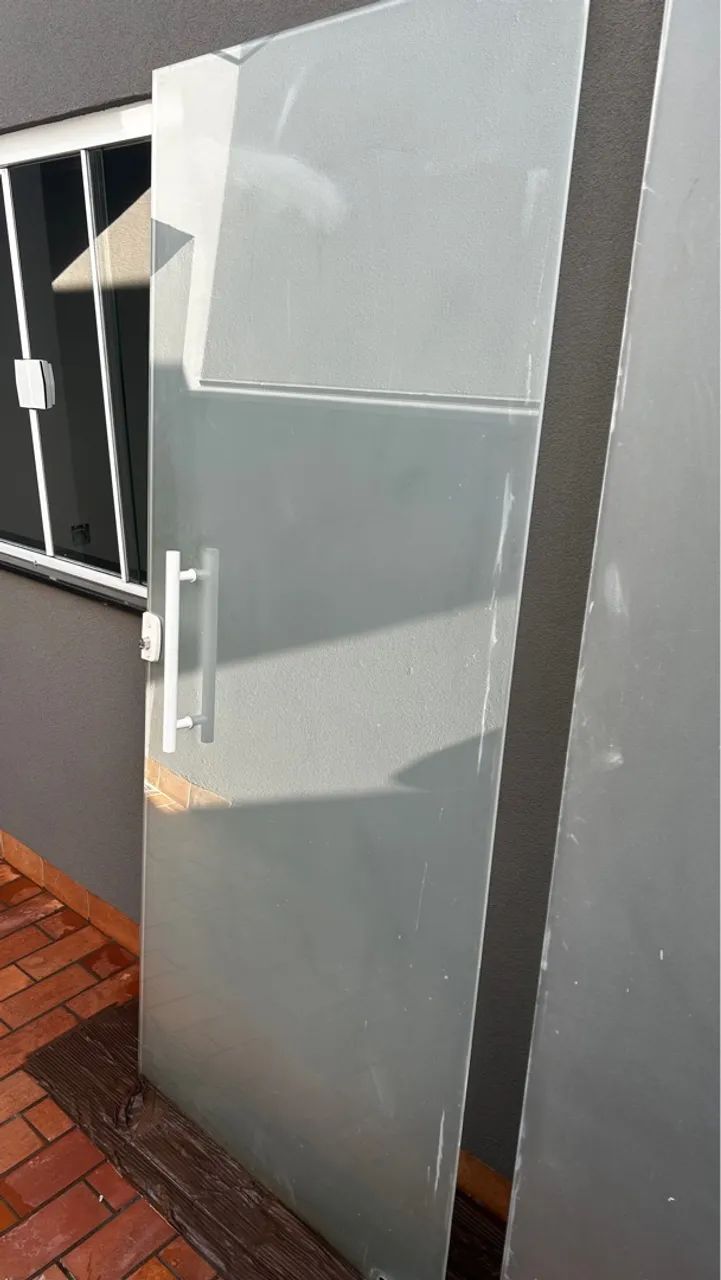 DESAPEGO - Porta de Vidro Temperado64220699513601121