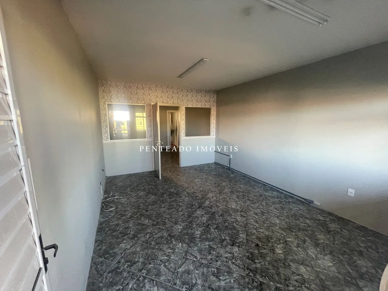 Ponto comercial/Loja/Box para aluguel possui 50 metros quadrados em Niterói - Canoas - RS - Foto 9