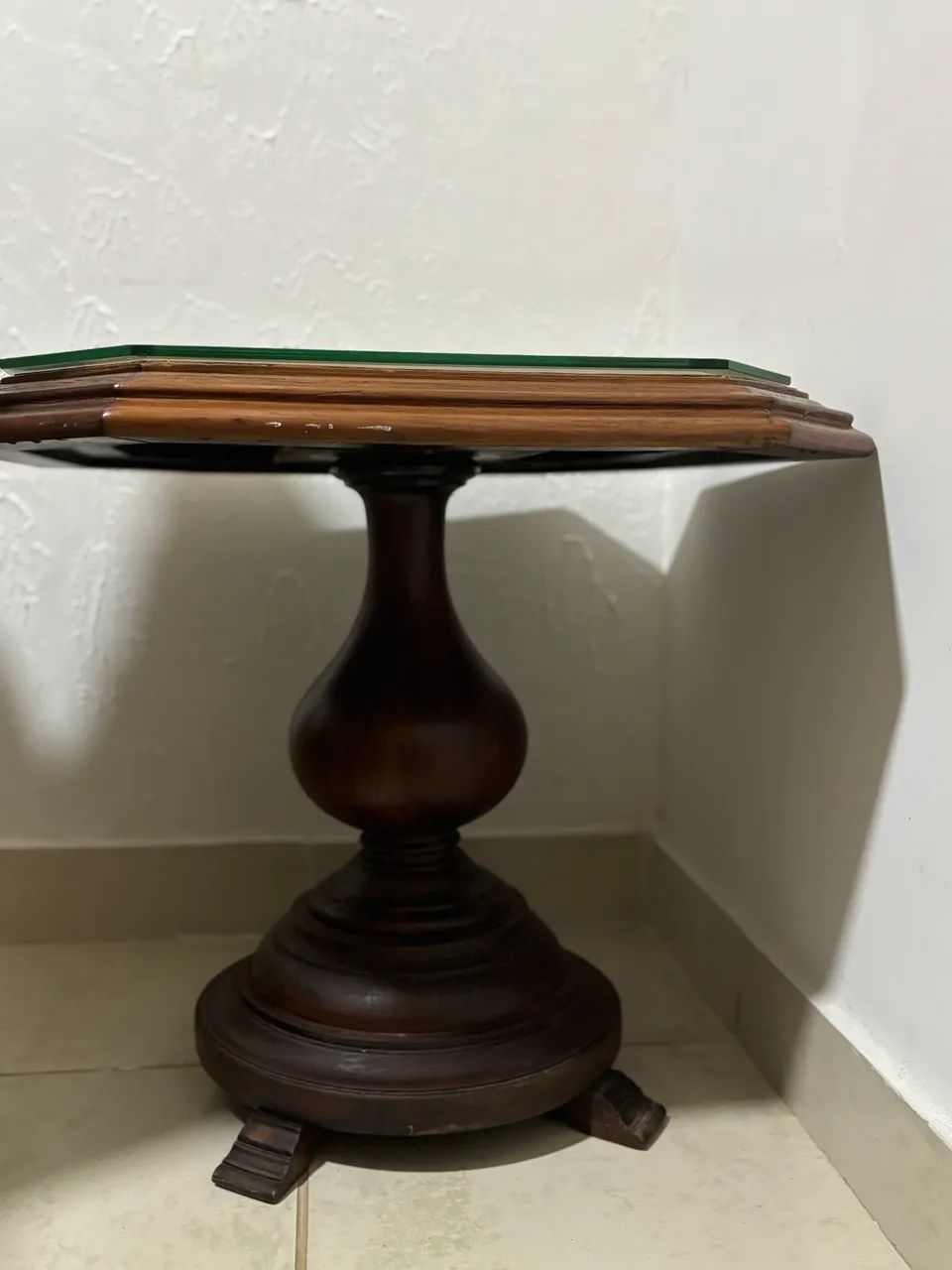 Mesa de canto de madeira jatobá 