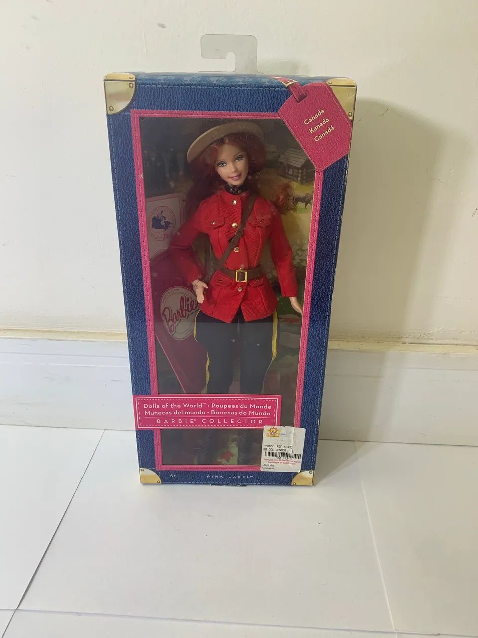 Barbie Canadá - Dolls of the World - Nunca tirada da caixa!