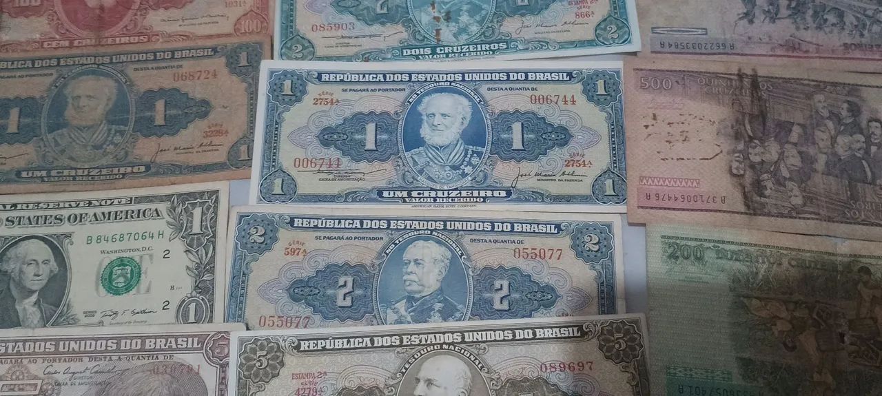 cédulas antigas de vários valores. - Foto 2