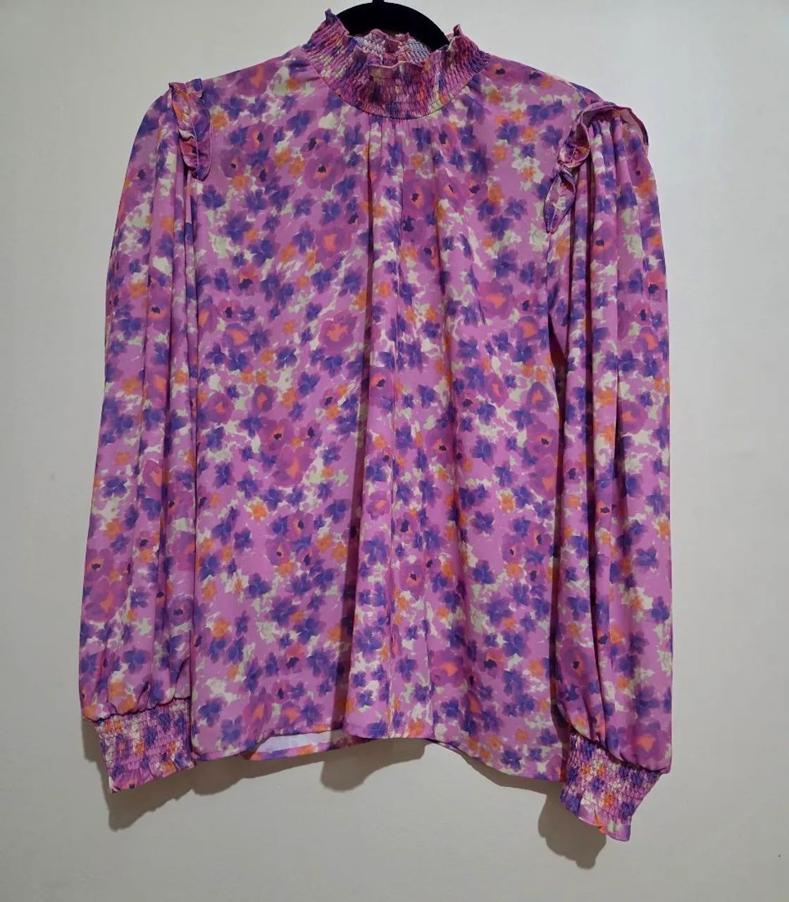 Combo com 2 Blusas NOVAS - AMARO (Rosa + Floral) - Tamanho M - Foto 4