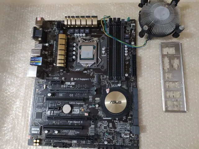 Kit Intel i7 4790 + Z97-A (Processador e Placa mãe de alto desempenho)