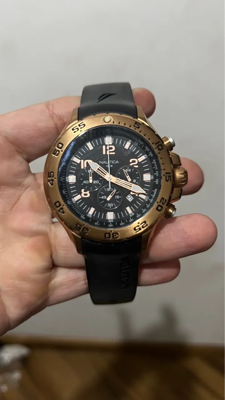 Relógio de pulso dourado com pulseira preta NAUTICA - Foto 3