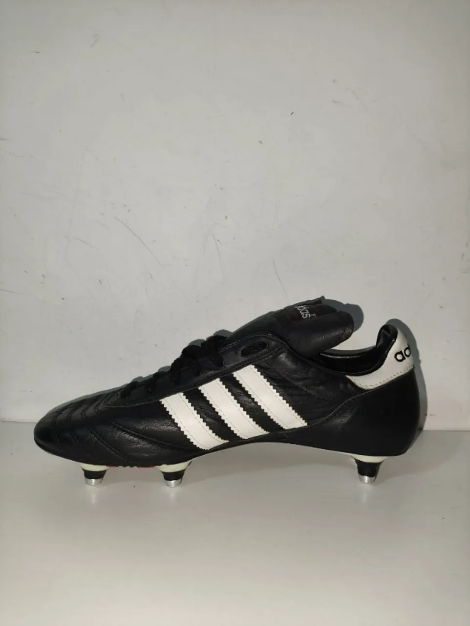 Chuteira NOVA Adidas World Cup Clássica - Tamanho 39 BR