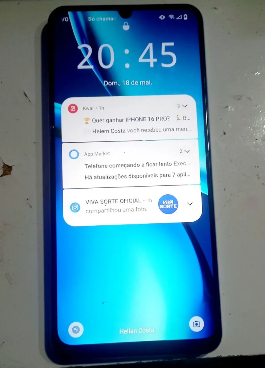Celular Realme C50, semi-novao, funcionando perfeitamente, sem trincos, e sem avaria