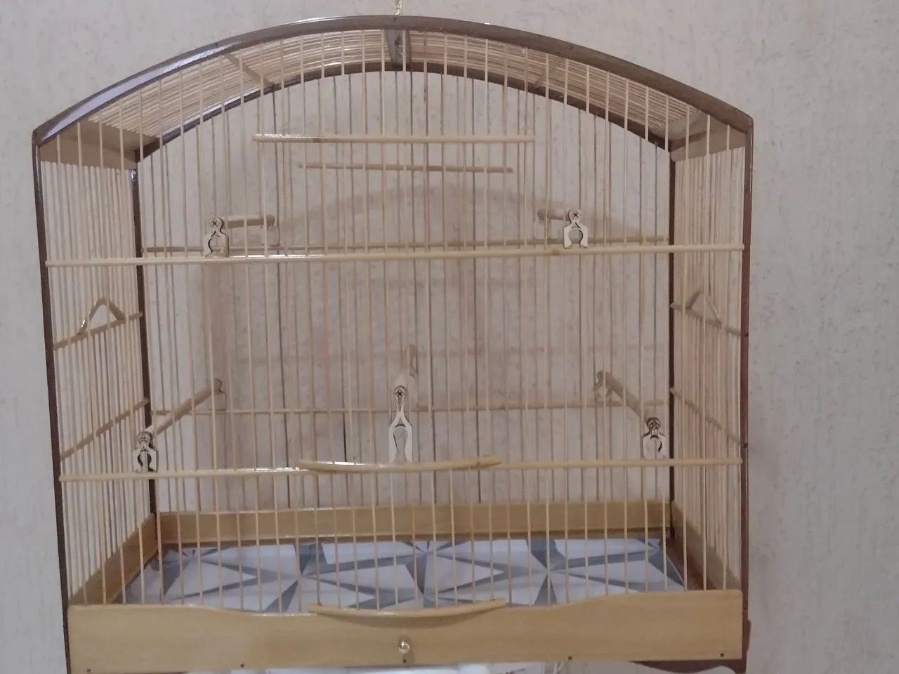 Gaiola parafusada de marfim serve para bicudo, curió, canário e outros - Foto 4