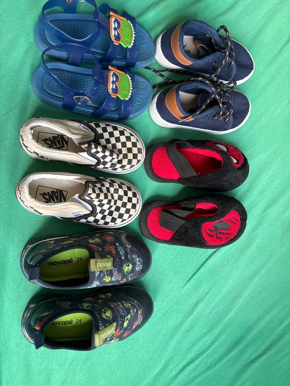 Sapatos menino do 22 a 24