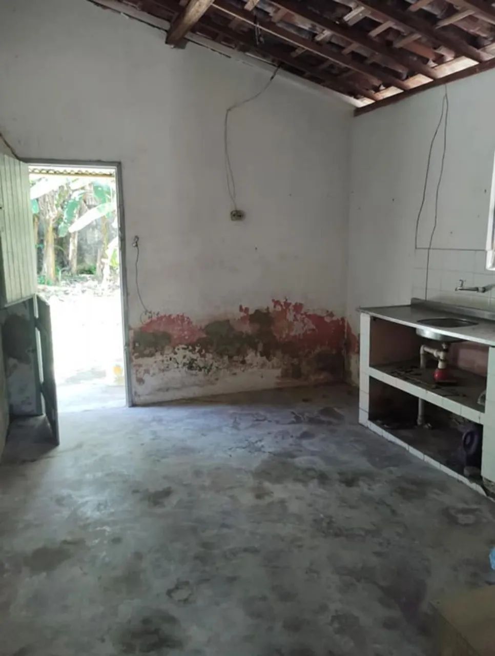 Vende-se CASA com TERRENO GRANDE e ESCRITURA em TRÊS CARNEIRO BAIXO - Foto 5