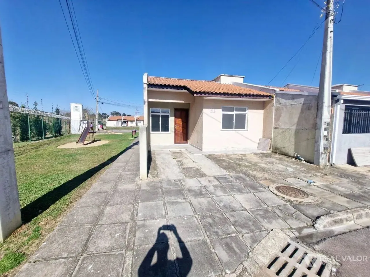 Casa para Locação de 02 Dormitórios no Condomínio Alice Tieko IV em Fazenda Rio Grande