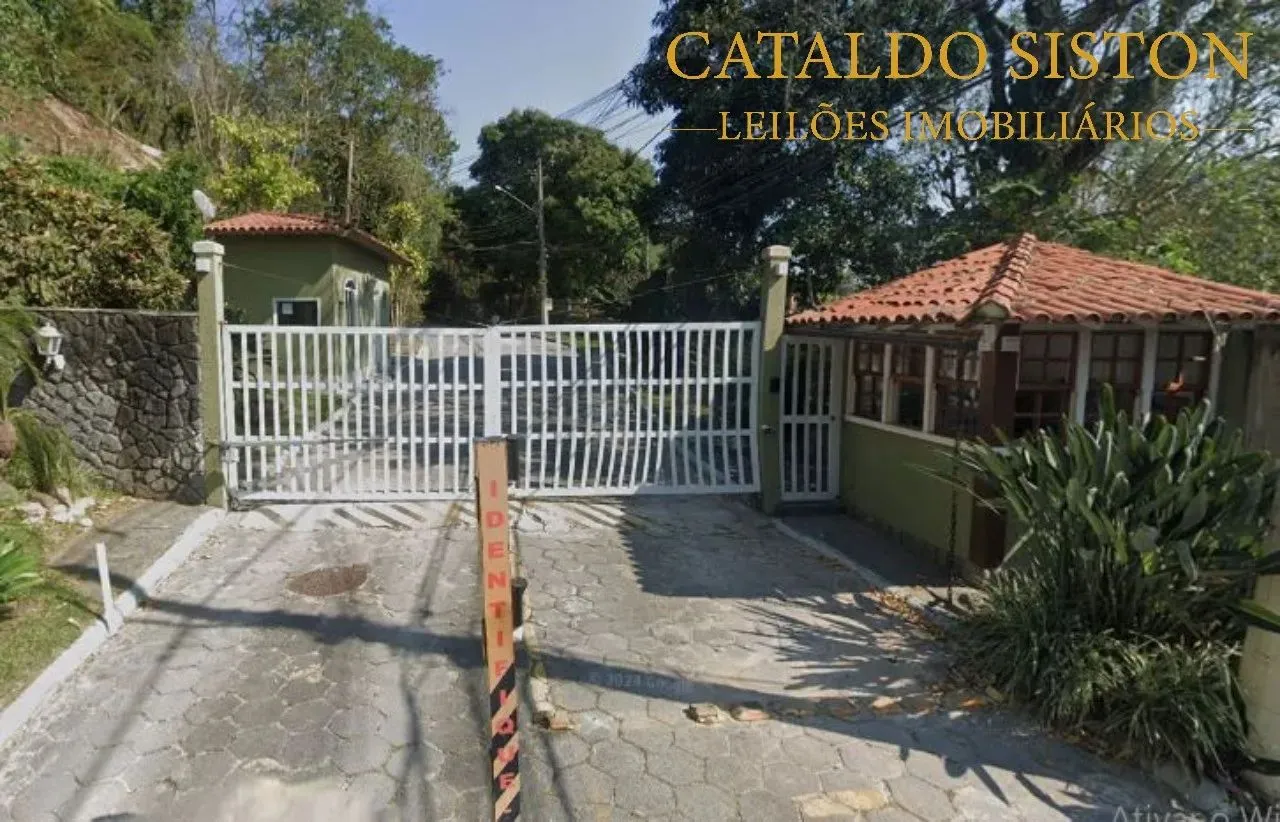 Leilão de casa em Niterói - 305m²