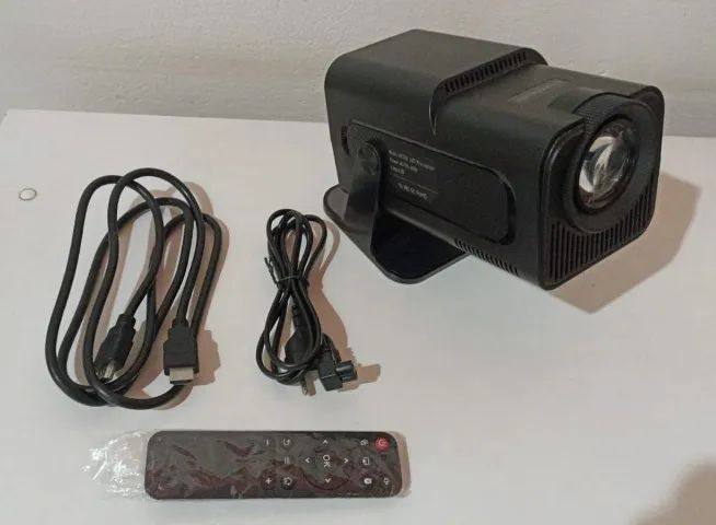 Projetor Magcubic HY320 Android 11 390ANSI 200" Audio HDMI USB