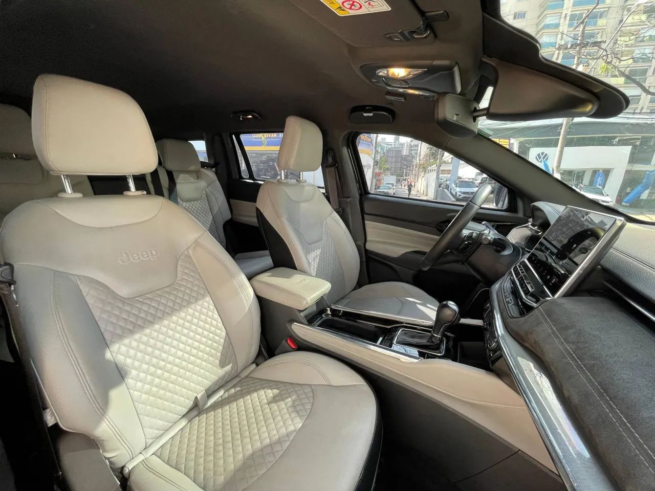 Jeep Commander Limited T270 1.3 TB Flex Aut., foto 17 de 20