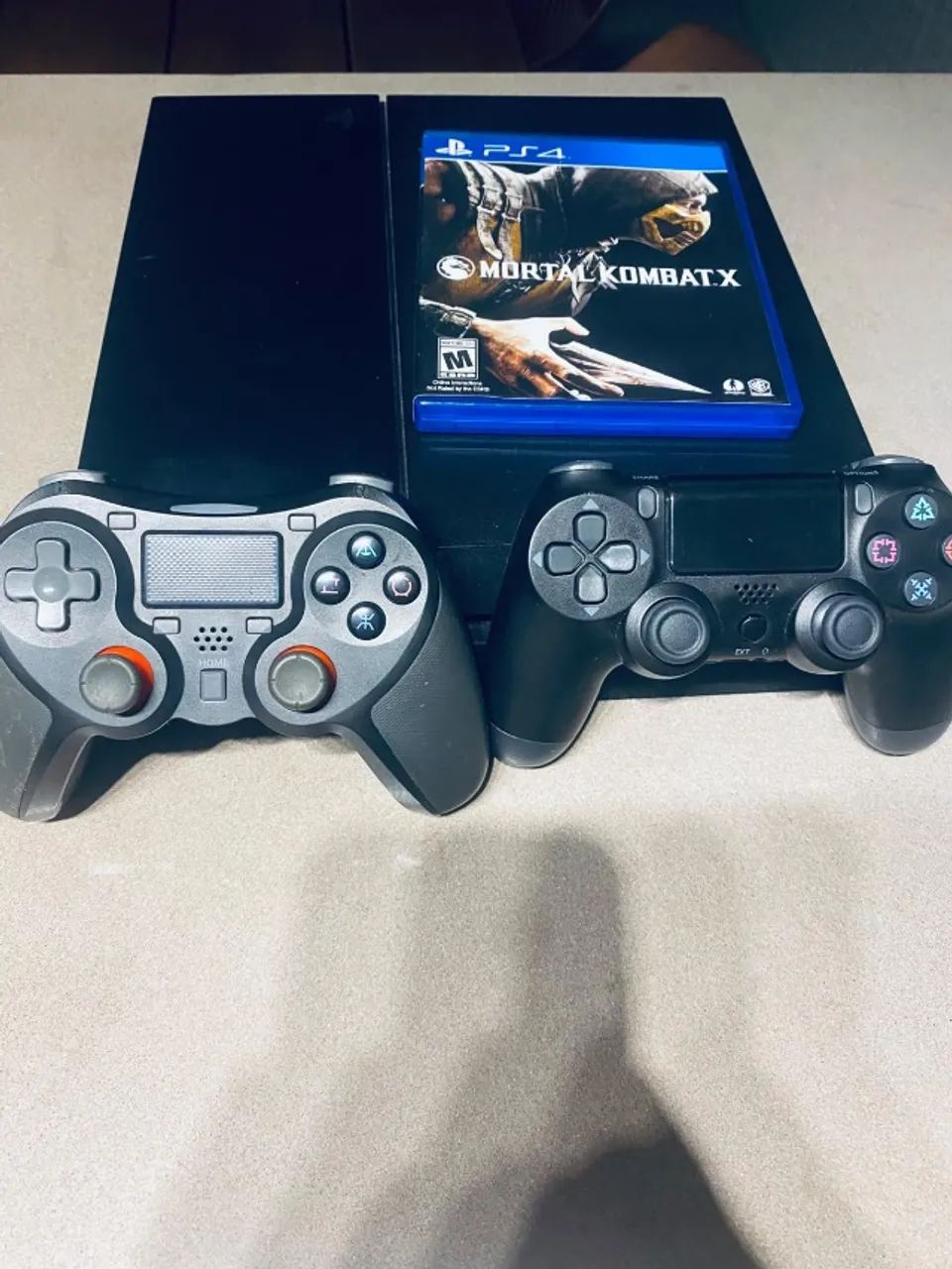 PS4 FAT +2 JOGOS/CONTROELS - Foto 2