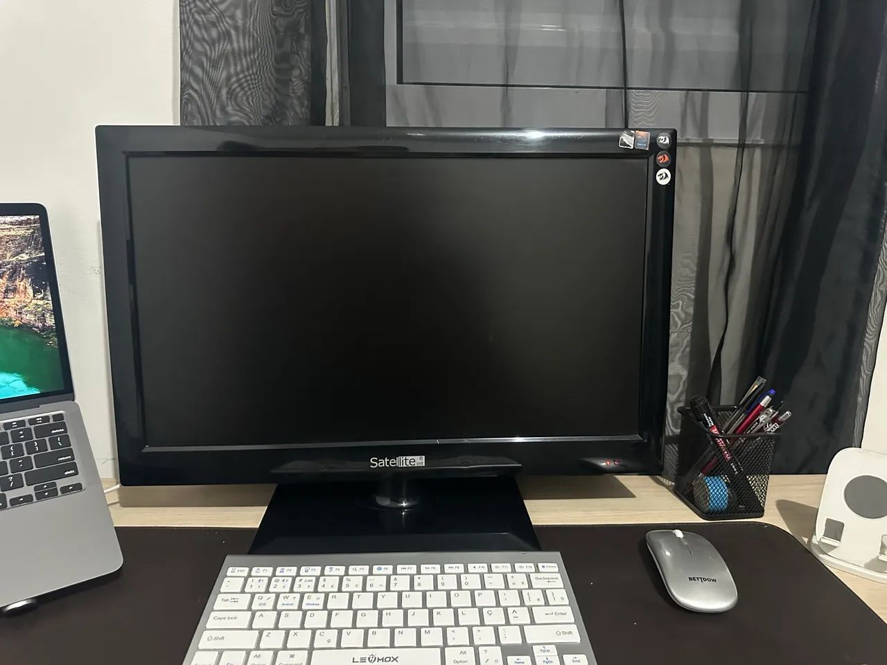 Monitor Satellite INT 22? LED - Foto 2