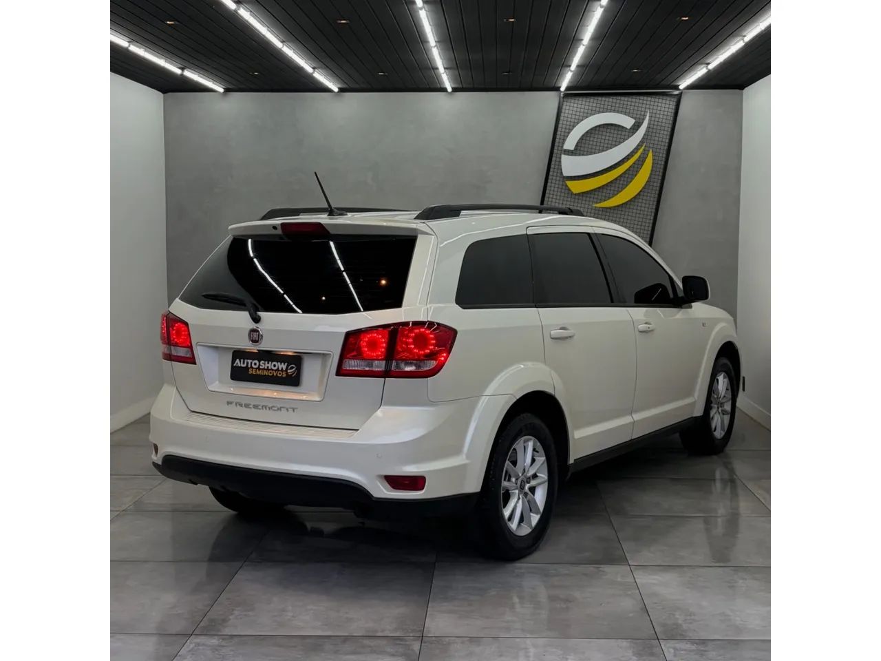 Fiat Freemont 2.4 16V 5P Aut. 2014 - Foto 4