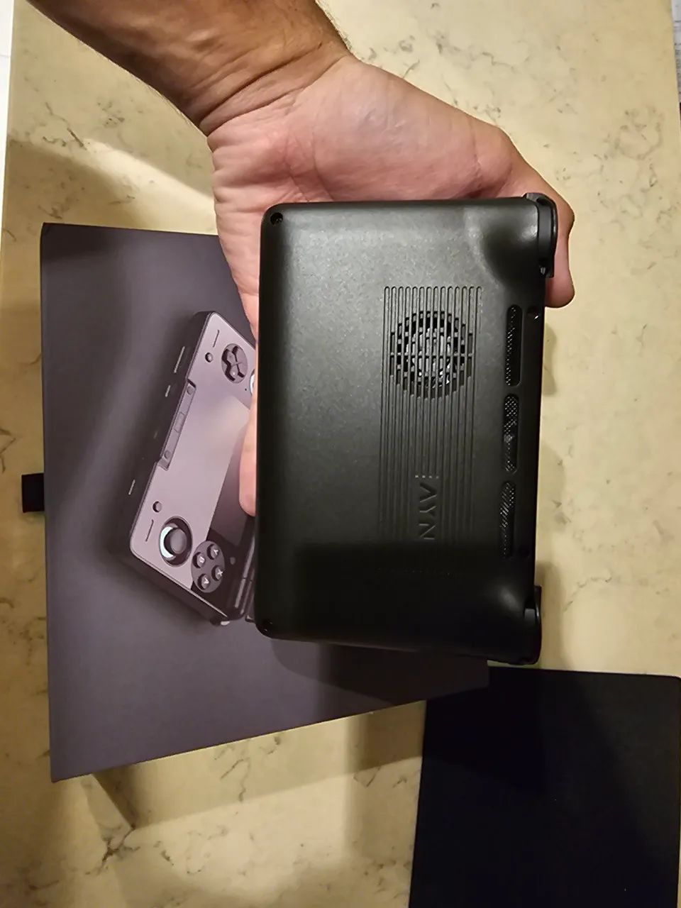AYN Thor Pro 12＋256GB ブラック Ayn Thor Pro 12gb 256gb Preto , aberto para testes com pelicula